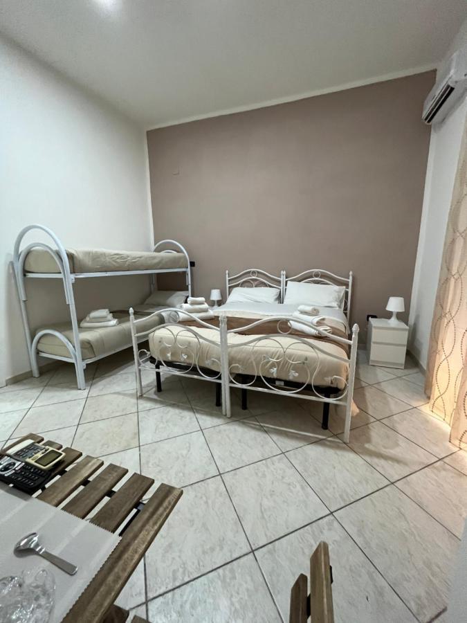 La Svolta Rooms Napels Buitenkant foto