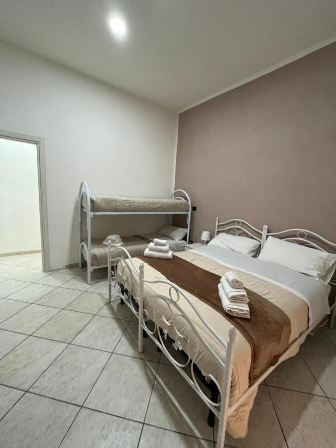 La Svolta Rooms Napels Buitenkant foto